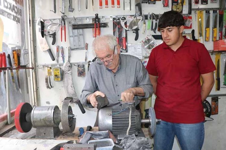 BAYRAM ÖNCESİ İŞLERİ YOĞUNLAŞIYOR