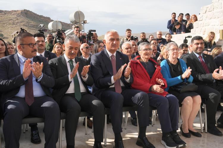 ONUN HİKAYESİ BİLİMİN EVRENSEL DÜNYASINA UZANAN BİR BAŞARI HİKAYESİDİR