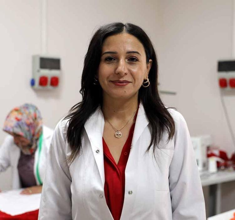 ‘BAYRAKLARIMIZI GURURLA DİKİYORUZ’