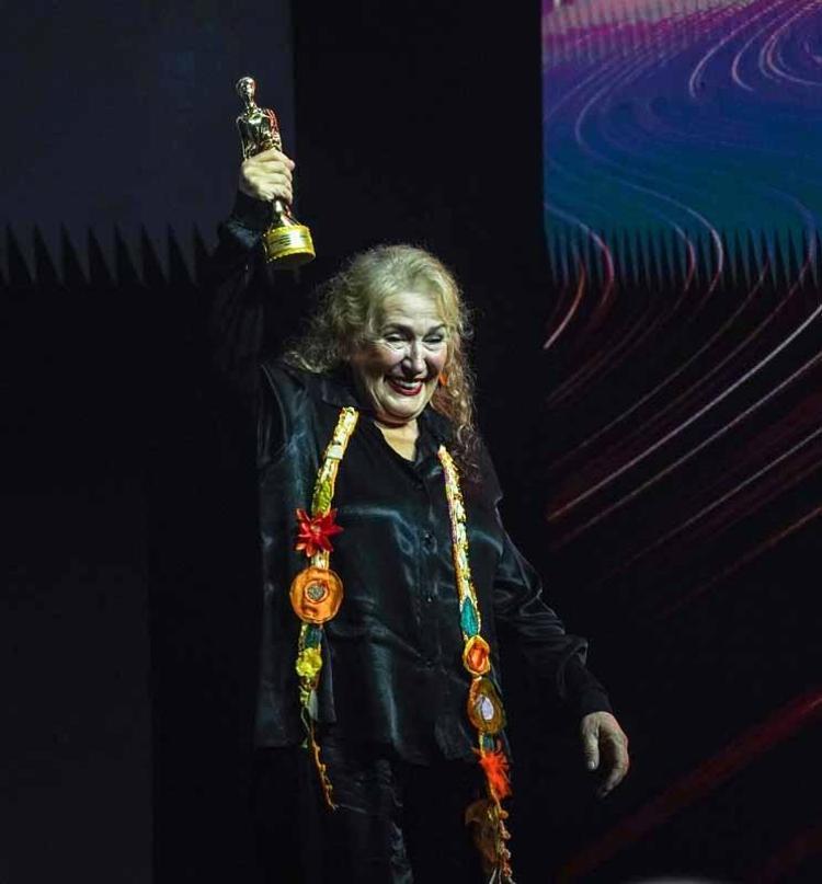 SUZAN KARDEŞ: BEN TÜRKİYENİN OSCARINI ALDIM