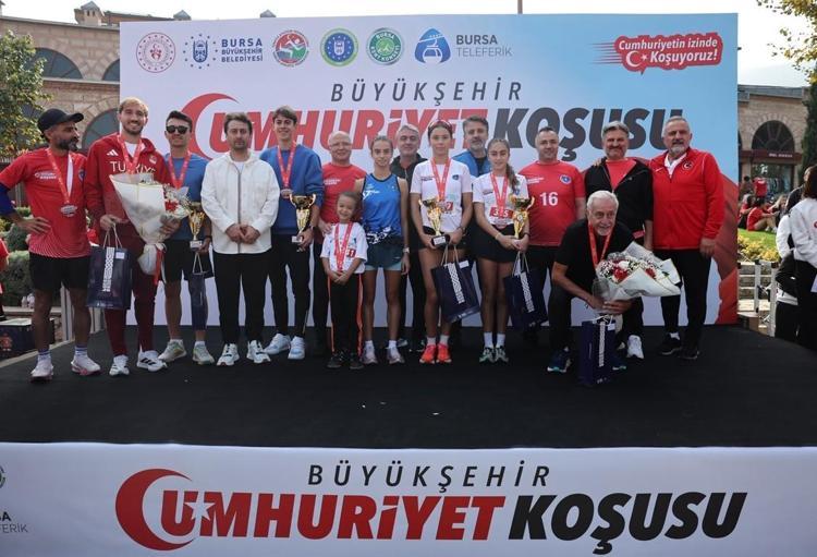 EN KÜÇÜK VE EN YAŞLI KATILIMCIYA ÖZEL ÖDÜL