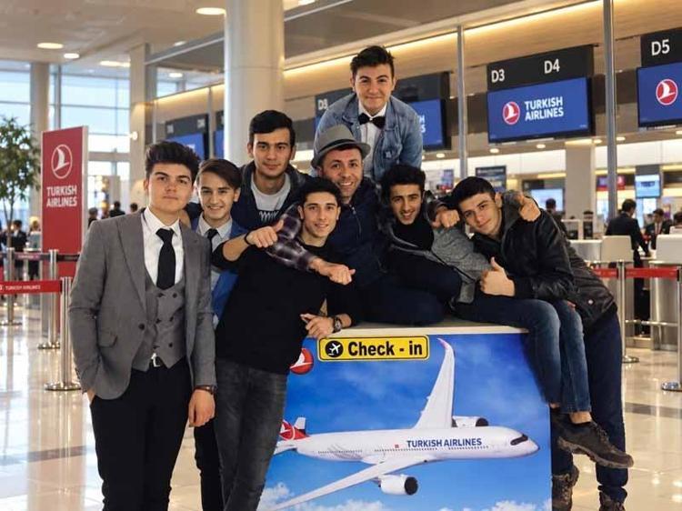‘İNGİLİZCE EĞİTİMİNİ DÖRT DUVARIN DIŞINA TAŞIDIM’