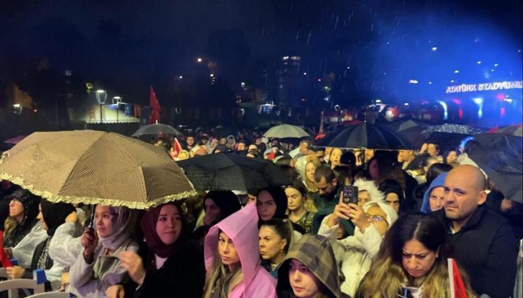 ‘CUMHURİYET COŞKUSU VE HEYECANI İLK GÜNKÜ GİBİ DEVAM EDİYOR’