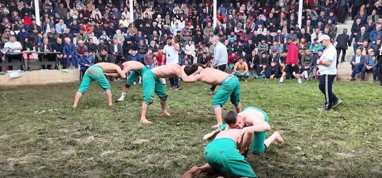 DOĞUNUN BAŞCAZGIRI FUAT ÖZBAY ER MEYDANINI COŞTURDU