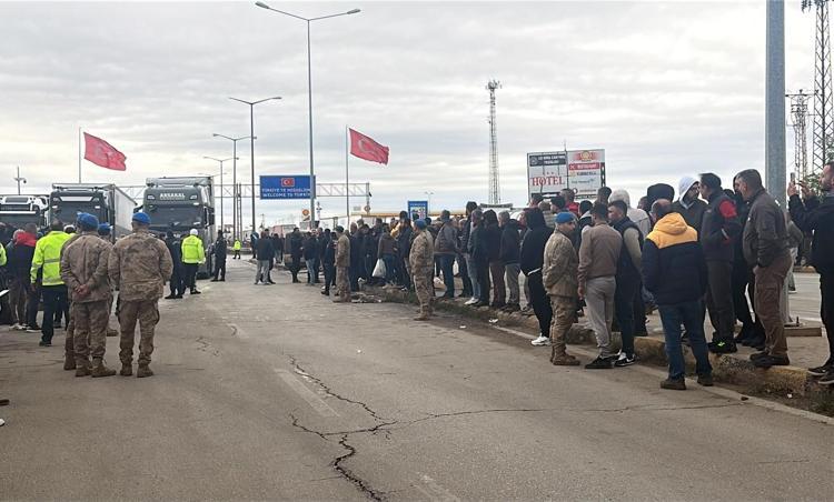 ŞU ANDA GİRİŞLER RAHAT