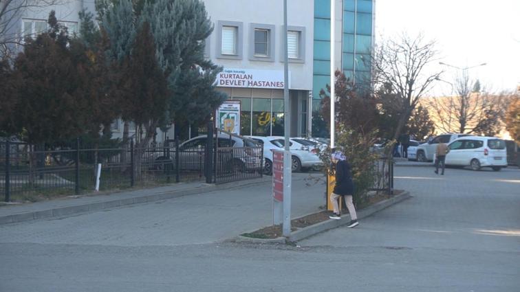 Siirtte eşi ile amcasını öldürüp, 3 akrabasını yaraladı