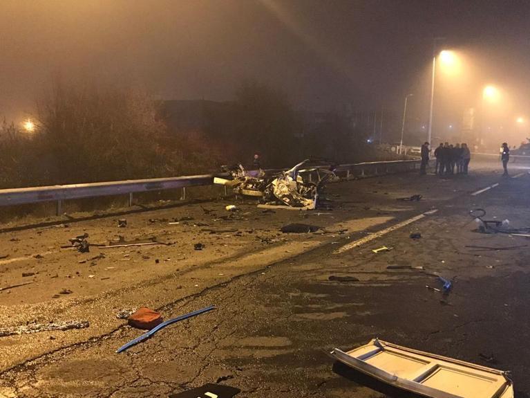 Diyarbakır- Mardin karayolunda çevik kuvvet servis aracına bombalı saldırı