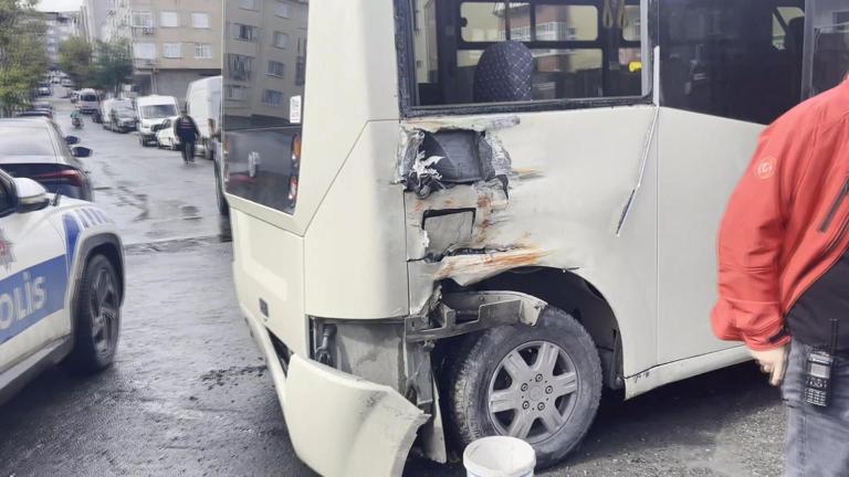 Güngörende tramvay, minibüse çarptı