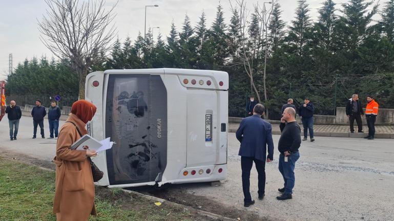 Dilovasında işçi midibüsü ile TIR çarpıştı: 2si ağır 25 yaralı