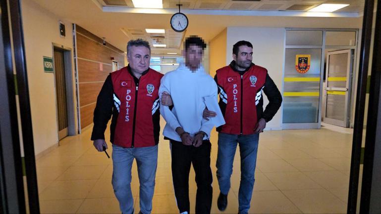 Edirnede lise bahçesinde bıçaklanarak öldürülen Gülden, toprağa verildi