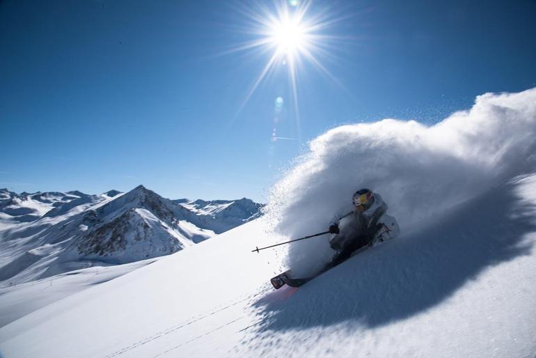 Heliski heyecanı sürüyor; ilk kafile, adrenalin dolu anlar yaşadı