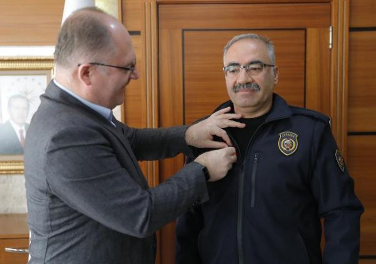 İtfaiye başçavuşu boru içinde 200 metre sürünüp hayat verdiği işçiyle görüştü