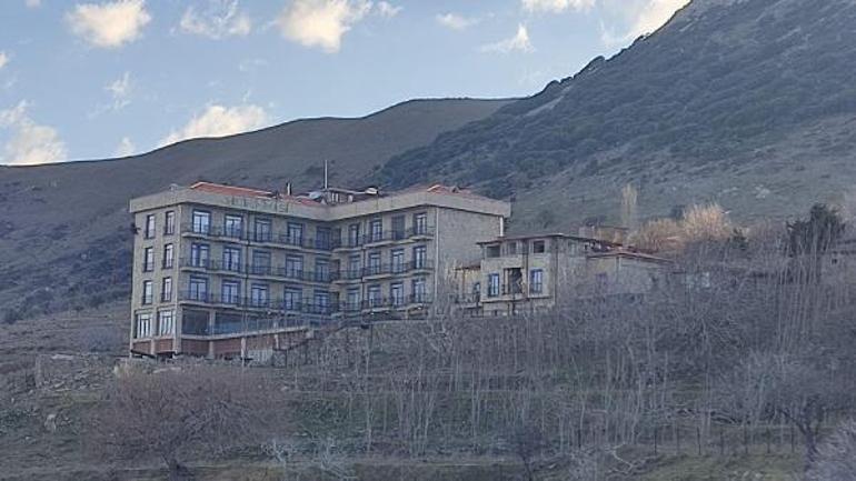 Gökçeada sit alanındaki Masi Otele yeniden yıkım yolu göründü