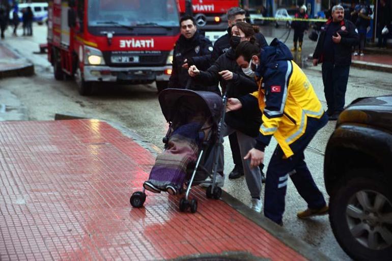 Eşiyle tartışınca evi yaktı; çiftin yakınları birbirlerine saldırdı