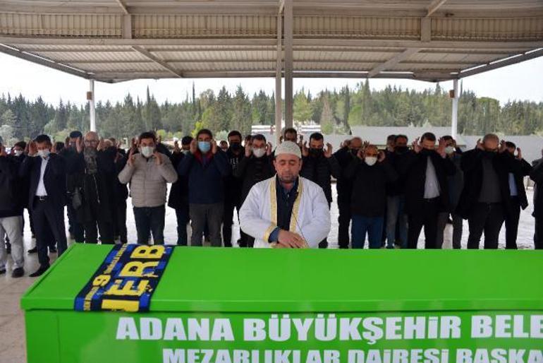 Oyuncu Emre Karayel’in babası Adana’da toprağa verildi