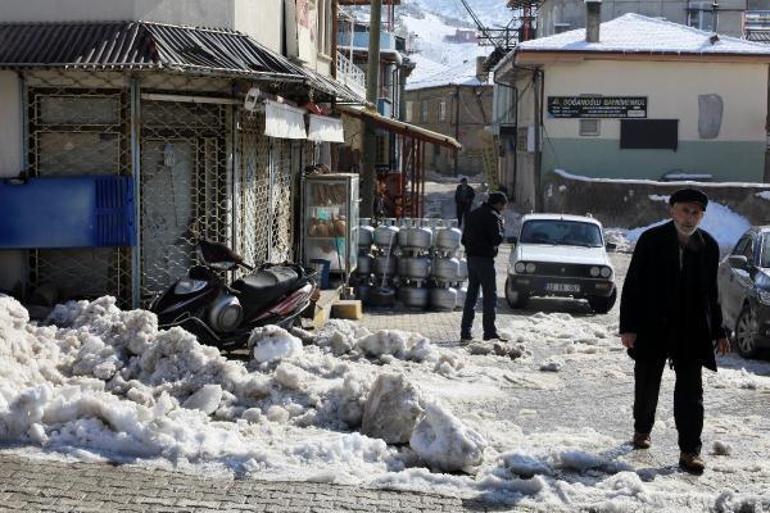 Büyükgökçeli köyünde elektriksiz 5inci gün