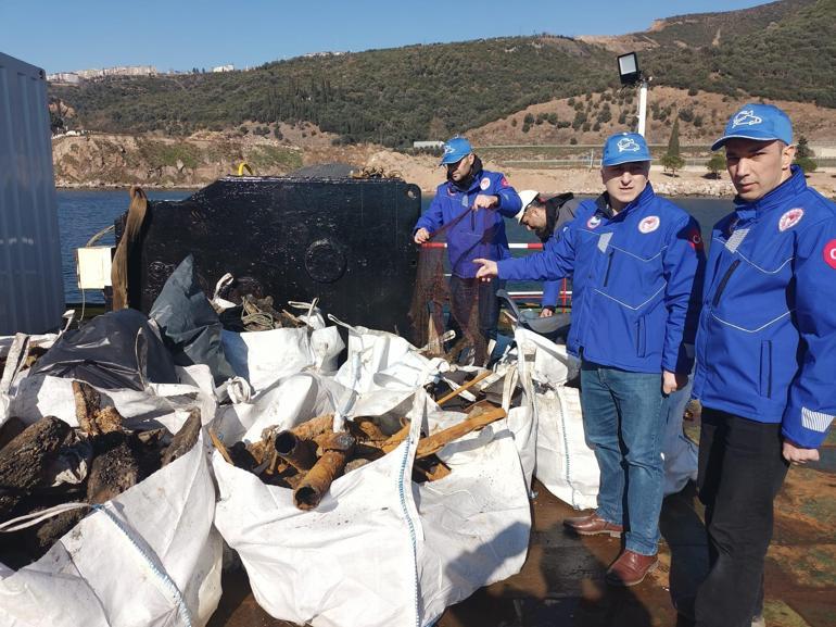 İzmit Körfezinden 6 dönüm ağ toplandı