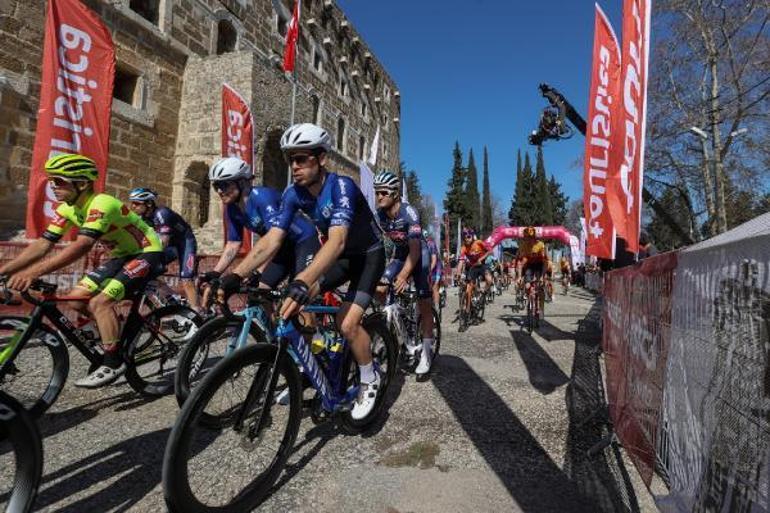 Tour of Antalyanın Aspendos-Termessos etabında kazanan Jacob Hidsgaul Madsen oldu