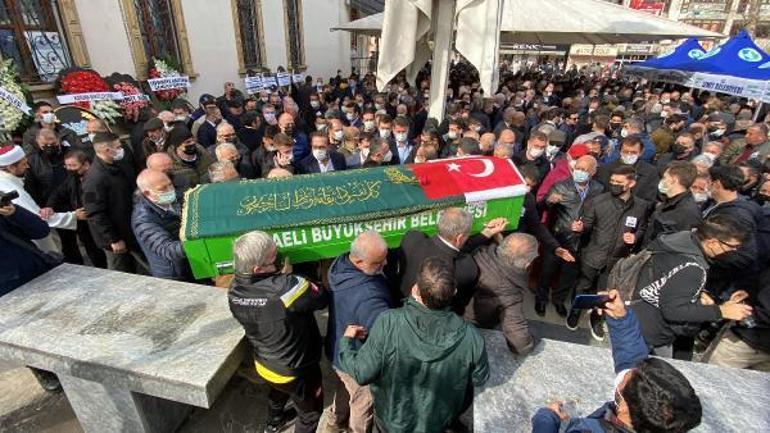 Öldürülen yerel haber sitesinin sahibi Arslan, toprağa verildi