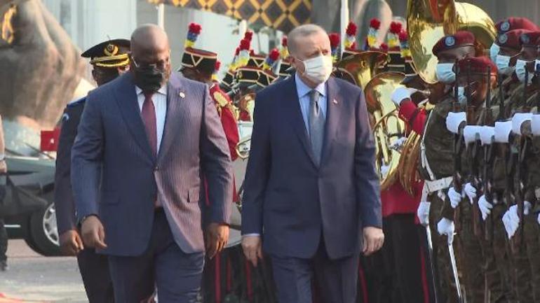 Cumhurbaşkanı Erdoğan, Kongo’da resmi törenle karşılandı