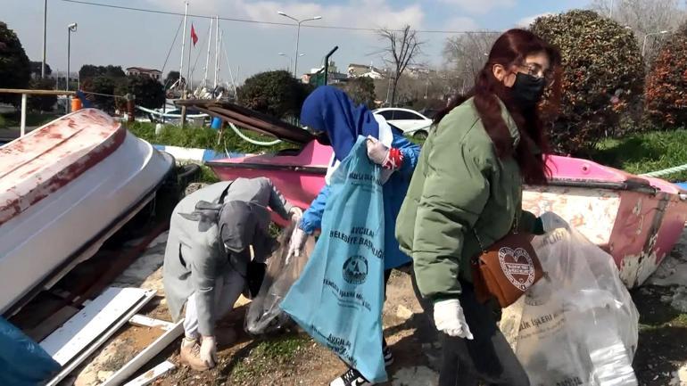 Avcılarda 120 üniversite öğrencisi sahile toz kondurmadı