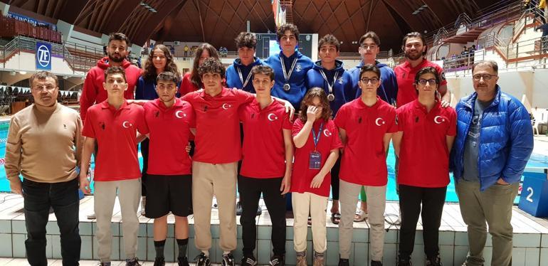 Bakırköy Ataspor Kulübünden yüzmede tarihi başarı