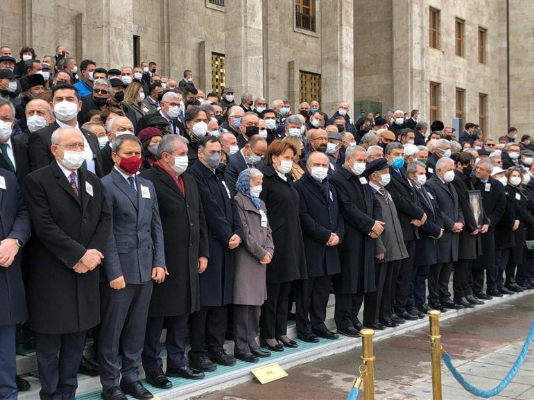 Eski bakan Sadi Somuncuoğlu için TBMMde tören