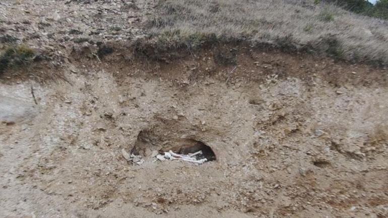 Yol çalışması ortaya çıkardı; Şilede kiremit mezarlar bulundu