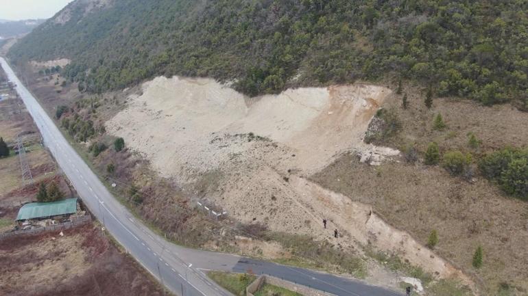 Yol çalışması ortaya çıkardı; Şilede kiremit mezarlar bulundu