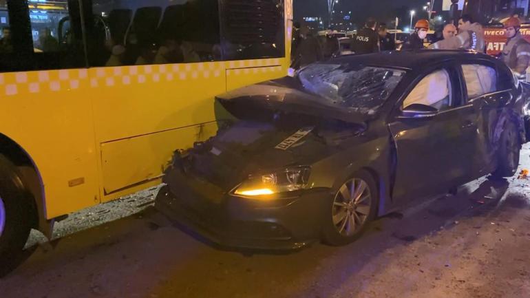 Zeytinburnunda 15 yaşındaki sürücü kaza yaptı, 3 kişi yaralandı