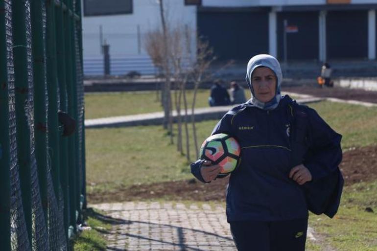 Aşçı Azize, Turkcell Kadın Futbol Süper Liginde ter dökecek
