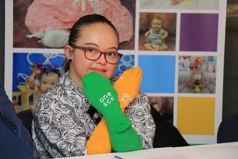 Rengarenk çoraplarla Down sendromuna farkındalık çağrısı