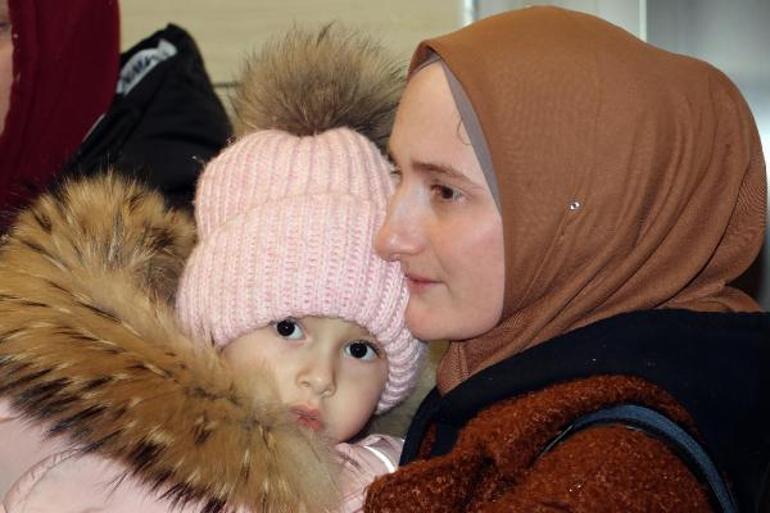 Ukraynadan tahliye edilen Kırım Türkleri Eskişehire geldi