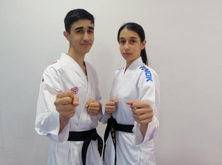 Kickbokscu babanın karateci çocukları madalyaya doymuyor