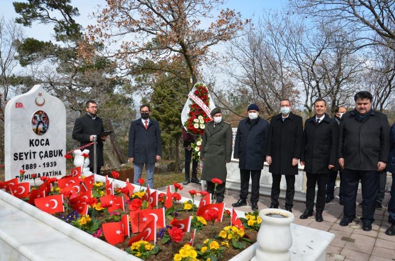 Çanakkale Savaşları kahramanı Seyit Onbaşı mezarı başında anıldı