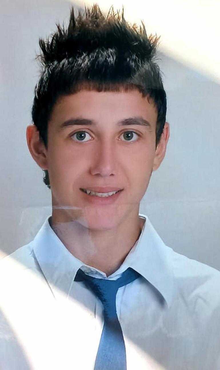 11 yıl önce arkadaşını uğurlamaya çıkan Rıdvandan hala haber yok