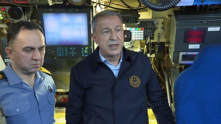 Bakan Akar, milli torpido Akyanın ilk atışını yaptı