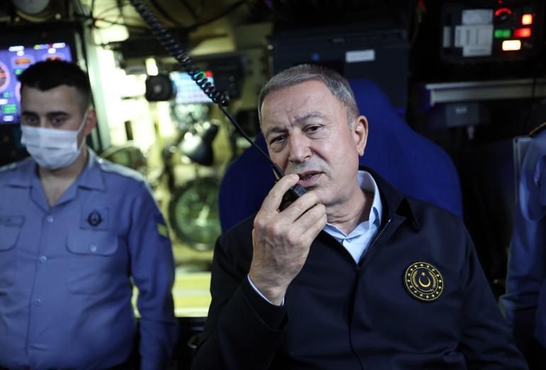 Bakan Akar, milli torpido Akyanın ilk atışını yaptı