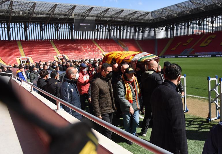 Göztepenin efsane ismi Fevzi Zemzem son yolculuğuna uğurlandı