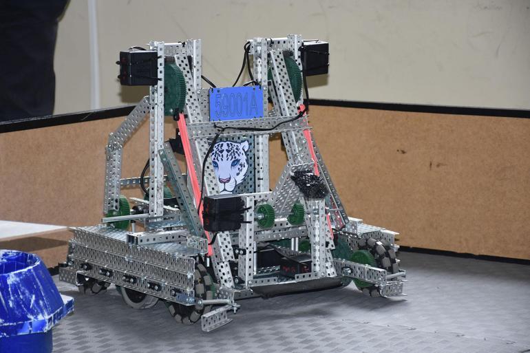 Liseli gençlerin robotu ‘Naci’ ABD yolcusu