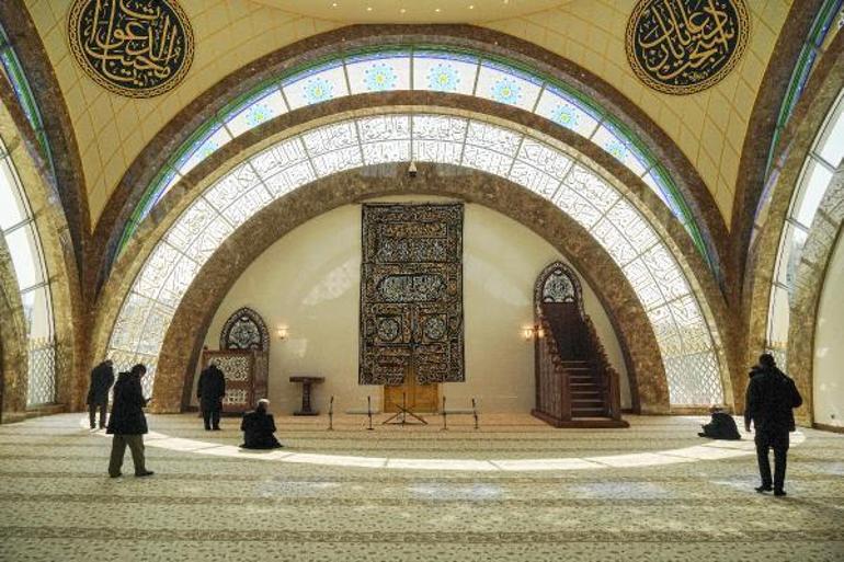 Diyanet İşleri Başkanı Erbaş, Ayşe Hatun Camisinin açılışını yaptı