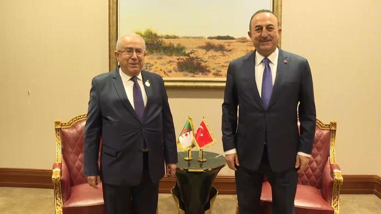 Dışişleri Bakanı Çavuşoğlu, Katar’da ikili görüşmeler gerçekleştirdi