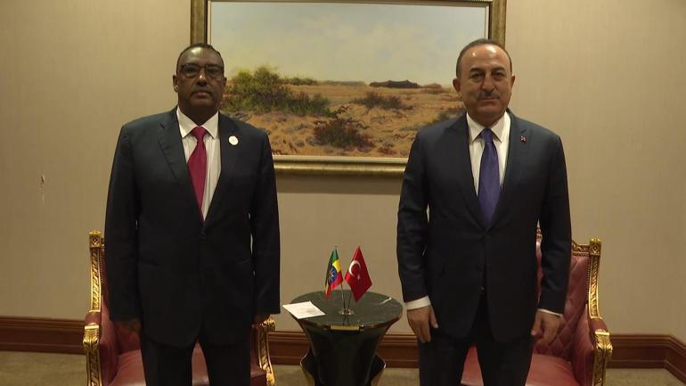 Dışişleri Bakanı Çavuşoğlu, Katar’da ikili görüşmeler gerçekleştirdi