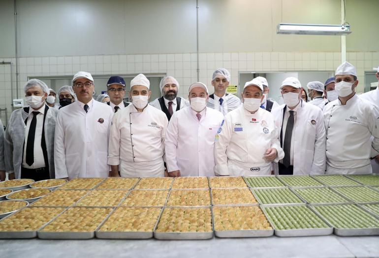 Bakan Varank, Kahramanmaraşta dondurma fabrikasını ziyaret etti