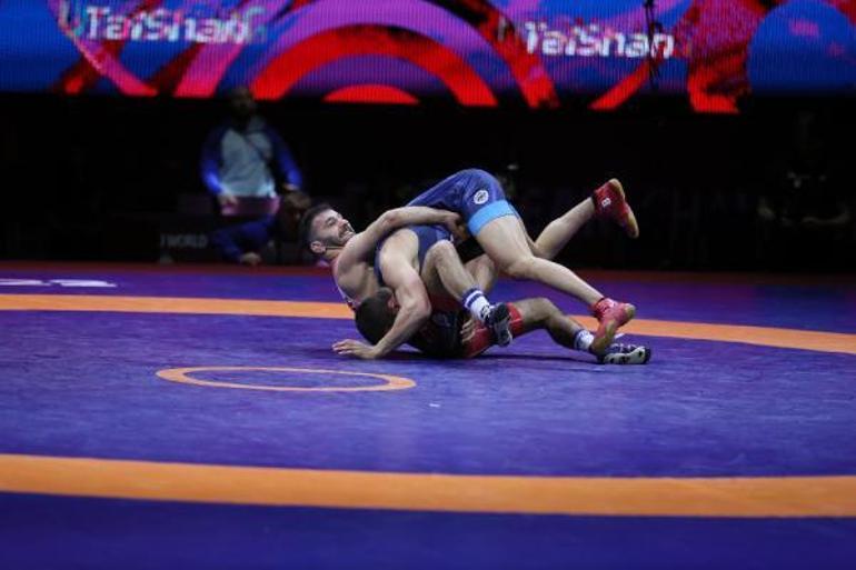 37 ülkeden 375 sporcunun madalya mücadelesi vereceği 2022 Avrupa Güreş Şampiyonası başladı