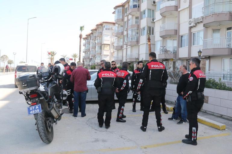 Emekli polis, tartıştığı komşusunu tabancayla yaraladı