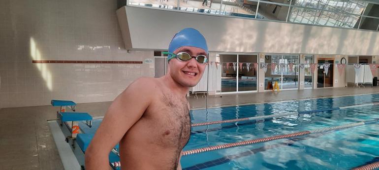 Otizmli yüzücü Tuna, Egenin iki yakası arasında kulaç atacak