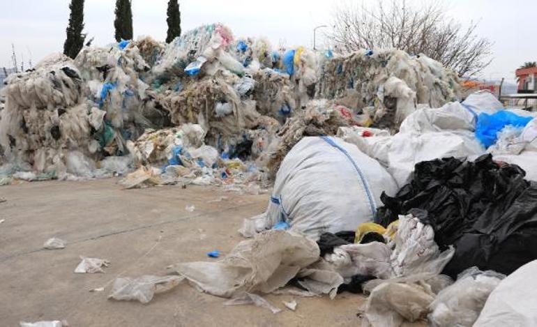 Akgün: Çöpler tesis olmayan bölgede ortaya çıktı denilen yerde izinli 6 işletme var