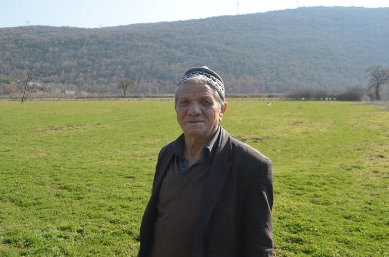 Yüzlerce leylek Savaştepede mola verdi