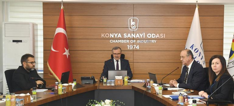 Kavcıoğlu: Merkez Bankasının mücadelesine tüm kesimler destek vermeli